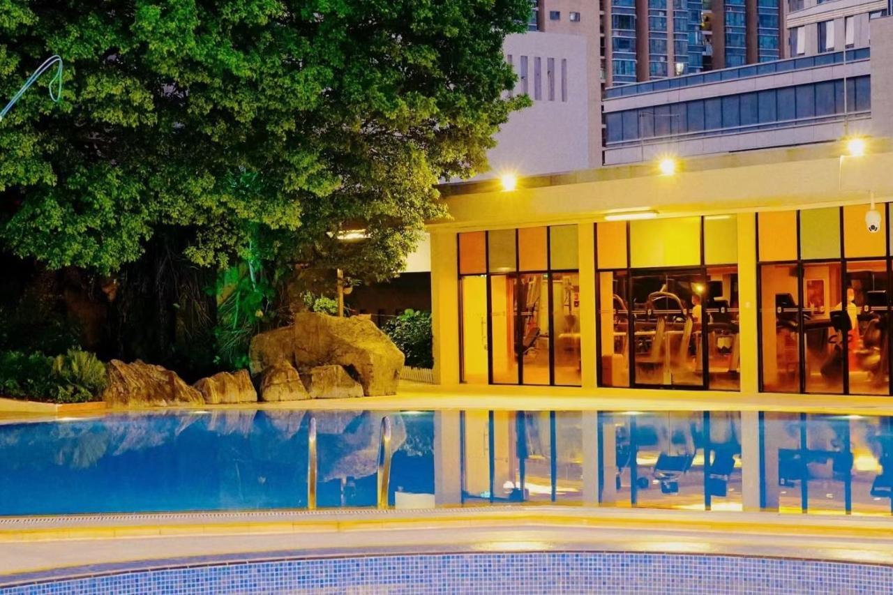 Shangri-La Shenzhen - Nearby Luohu Border, Outdoor Swimming Pool Exterior photo