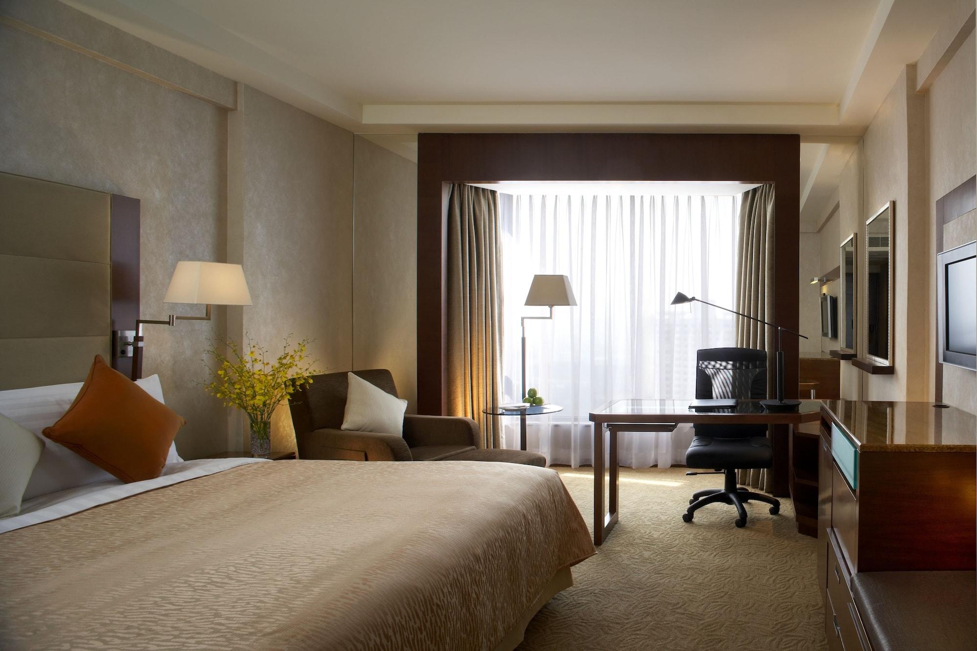 Shangri-La Shenzhen - Nearby Luohu Border, Outdoor Swimming Pool Room photo